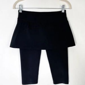 Athleta Women’s Skirted Capri’s -Black Size Small